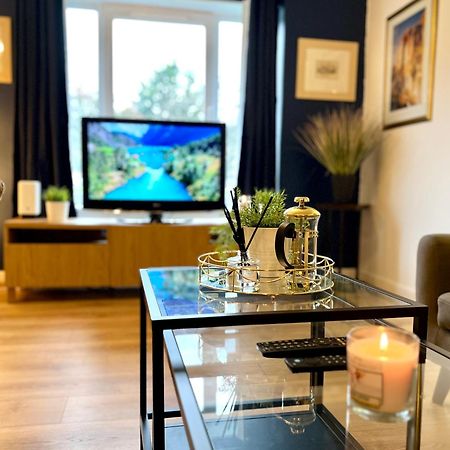 Ground Floor Flat With Free Parking & Wifi Apartman Glasgow Kültér fotó