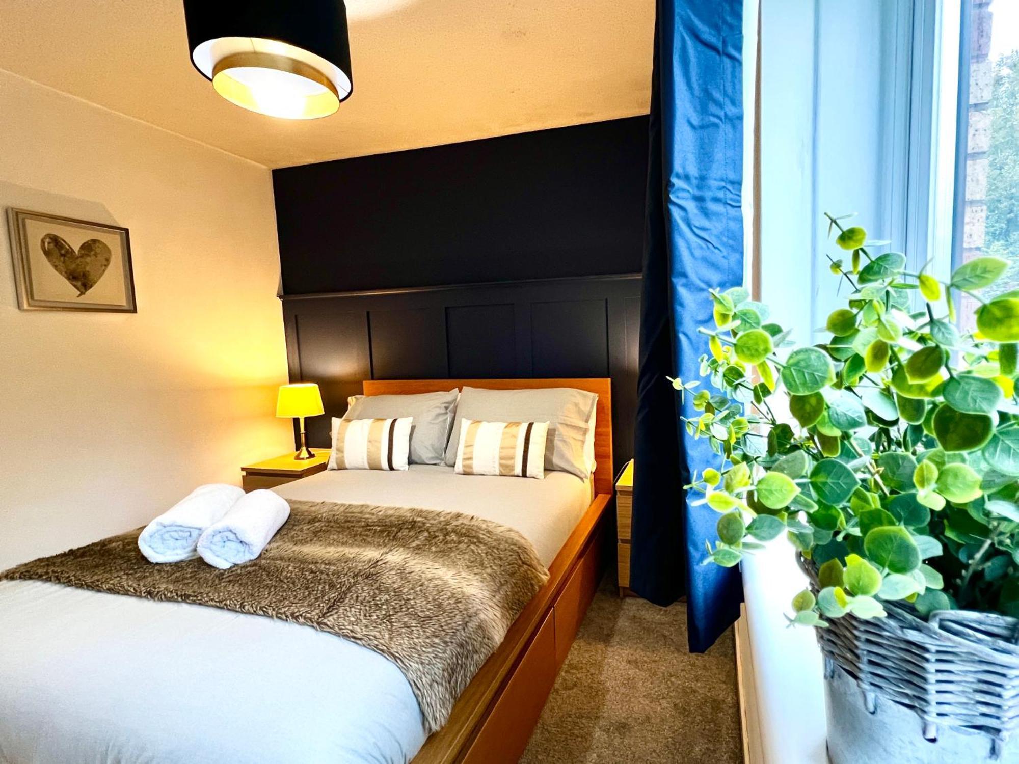 Ground Floor Flat With Free Parking & Wifi Apartman Glasgow Kültér fotó