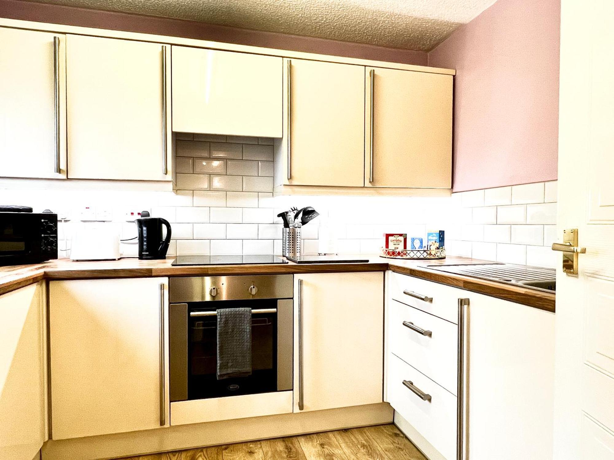 Ground Floor Flat With Free Parking & Wifi Apartman Glasgow Kültér fotó