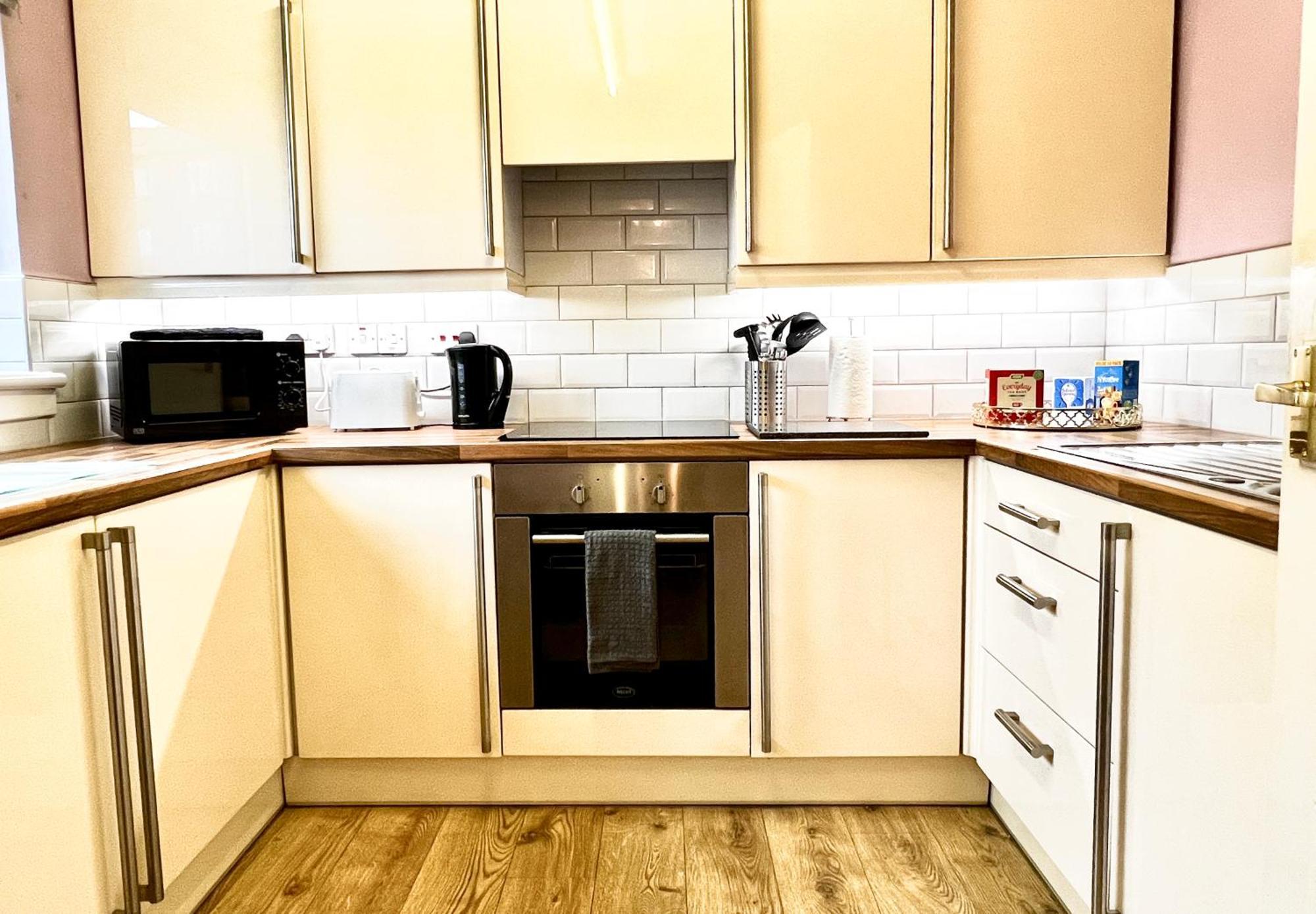 Ground Floor Flat With Free Parking & Wifi Apartman Glasgow Kültér fotó